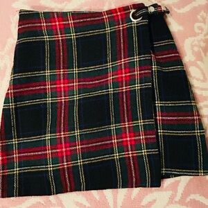 Chic Tartan Mini Skirt - Red and Black